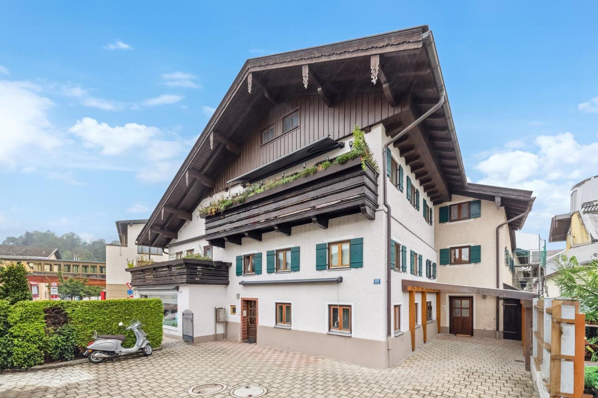 Casa Primavera - Grosse Stadtvilla Im Zentrum Miesbachs Экстерьер фото